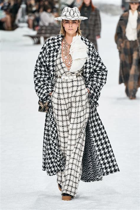 saldi chanel 2019|Chanel fashion week 2021.